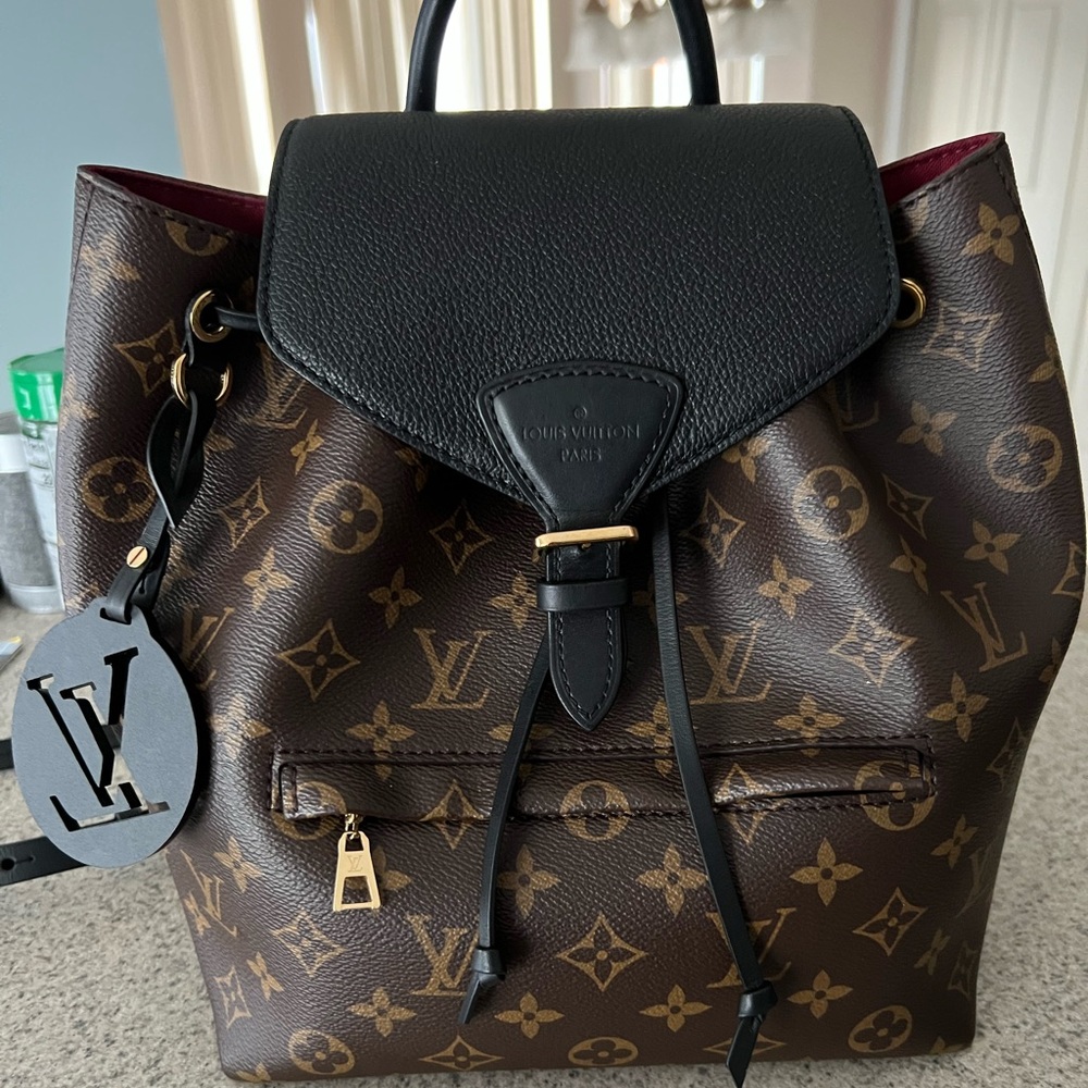 Very gently used, I purchased 11/13/2021